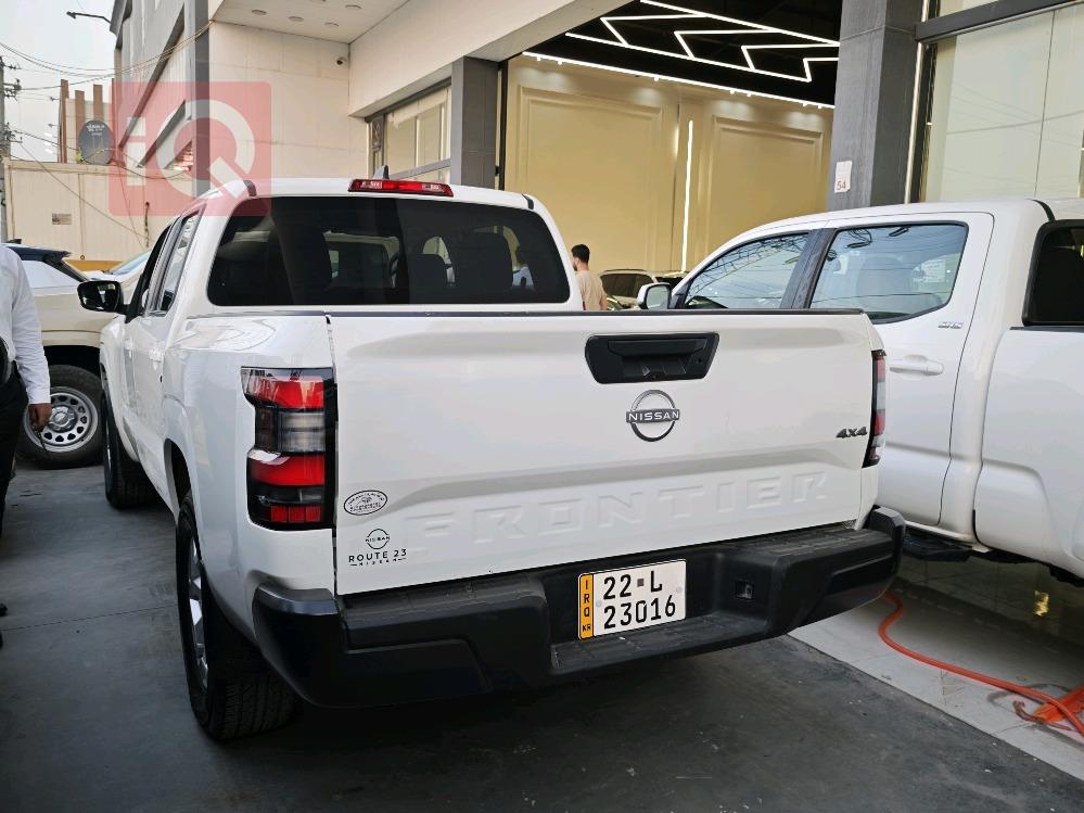 نيسان فرونتر